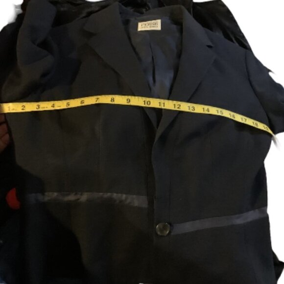 Gianfranco Ferre Black Blazer with Satin waist trim Size 10 - Picture 12 of 14